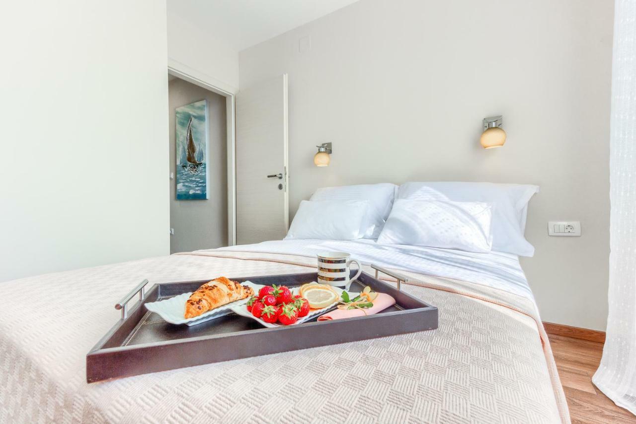 Apartments Pepa ポドストラナ エクステリア 写真