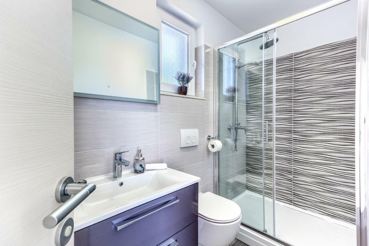 Apartments Pepa ポドストラナ エクステリア 写真