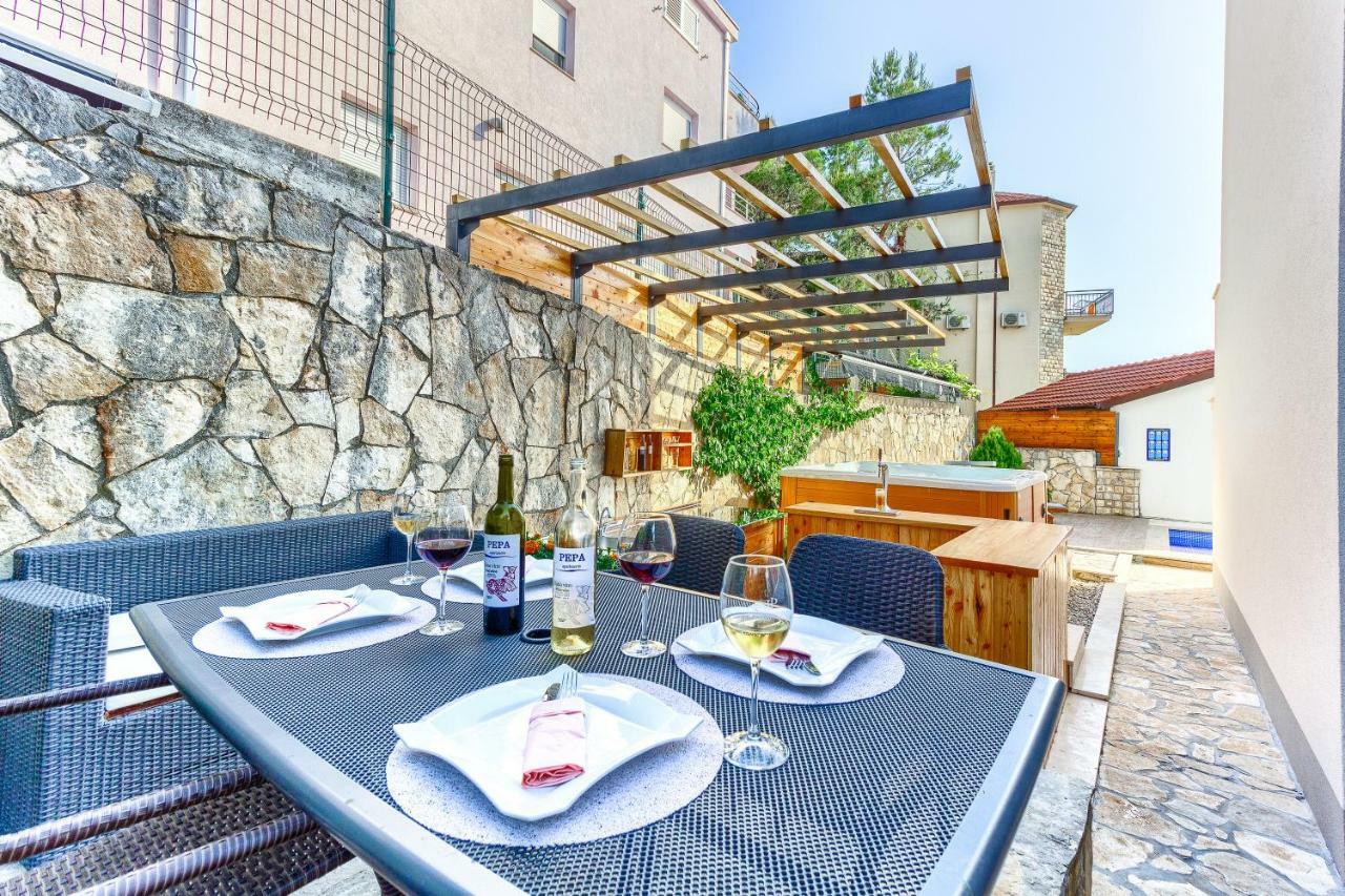 Apartments Pepa ポドストラナ エクステリア 写真