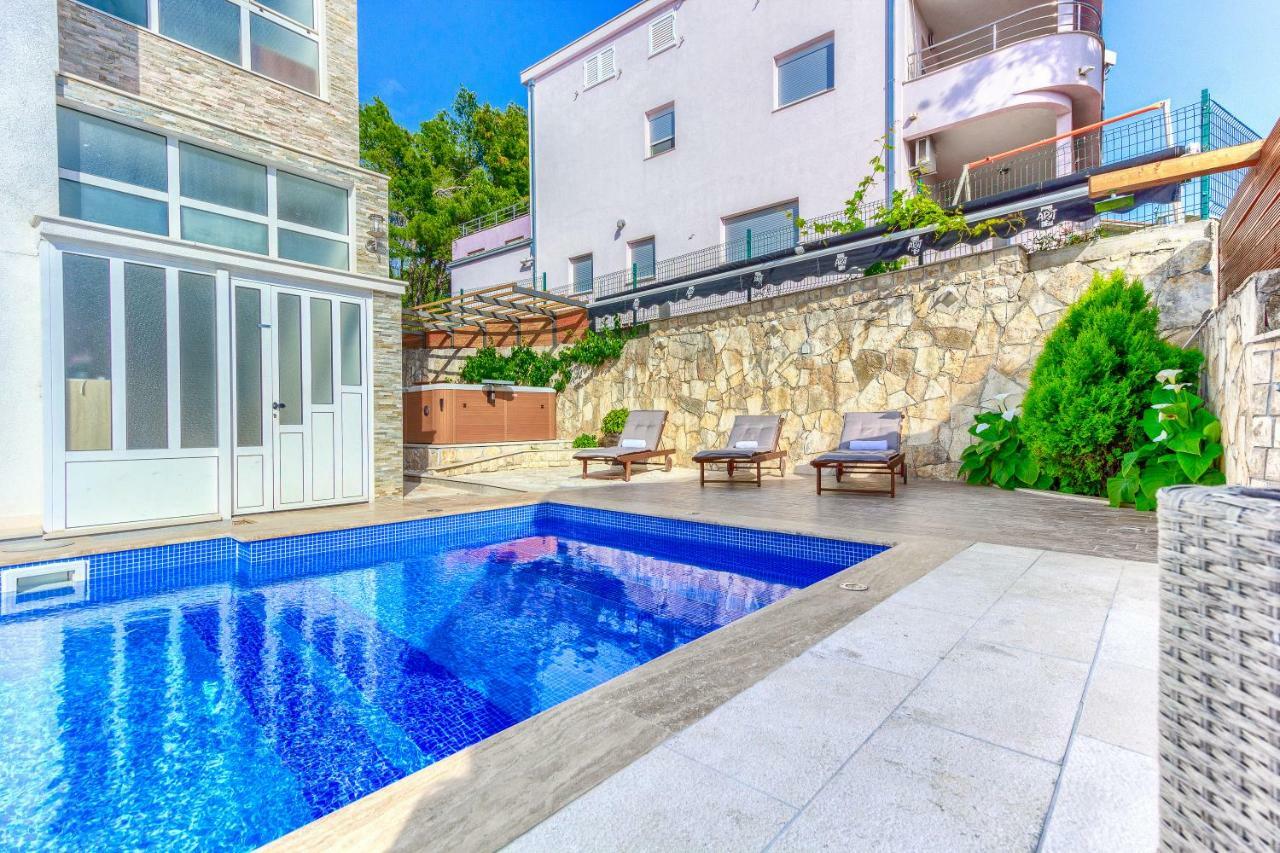 Apartments Pepa ポドストラナ エクステリア 写真